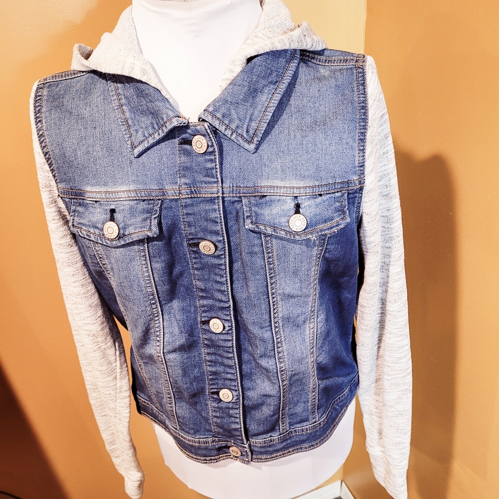 Cat & Jack Girls Denim Jacket with Gray Sleeves - Picture 3 of 6